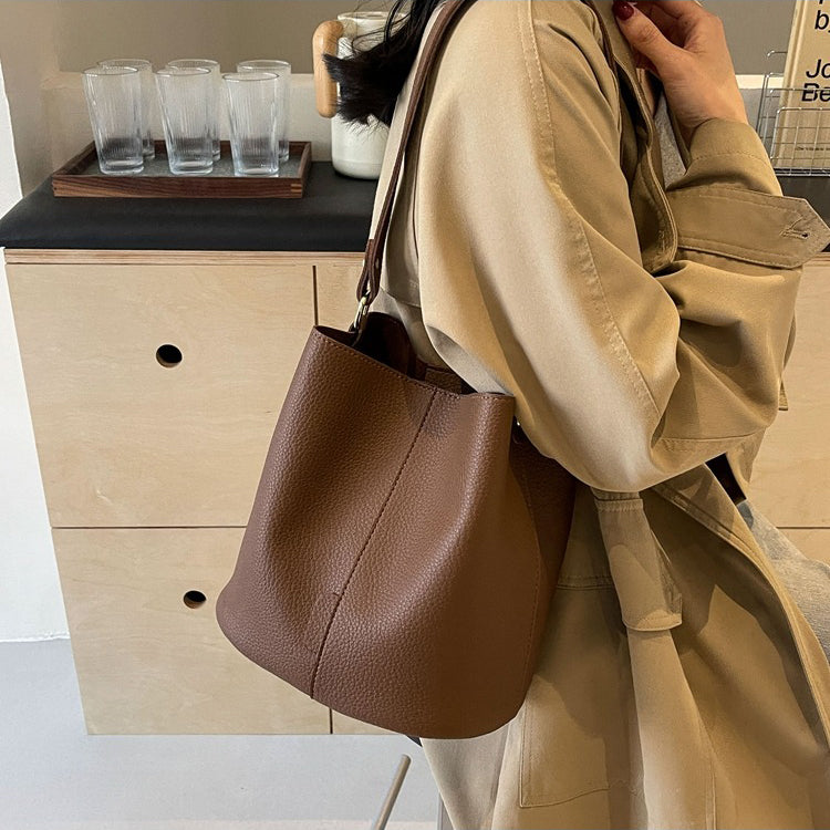 Hanna Bucket Bag
