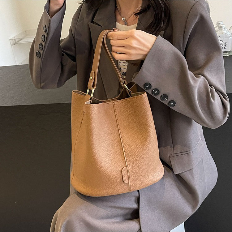 Hanna Bucket Bag