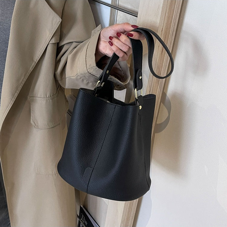 Hanna Bucket Bag