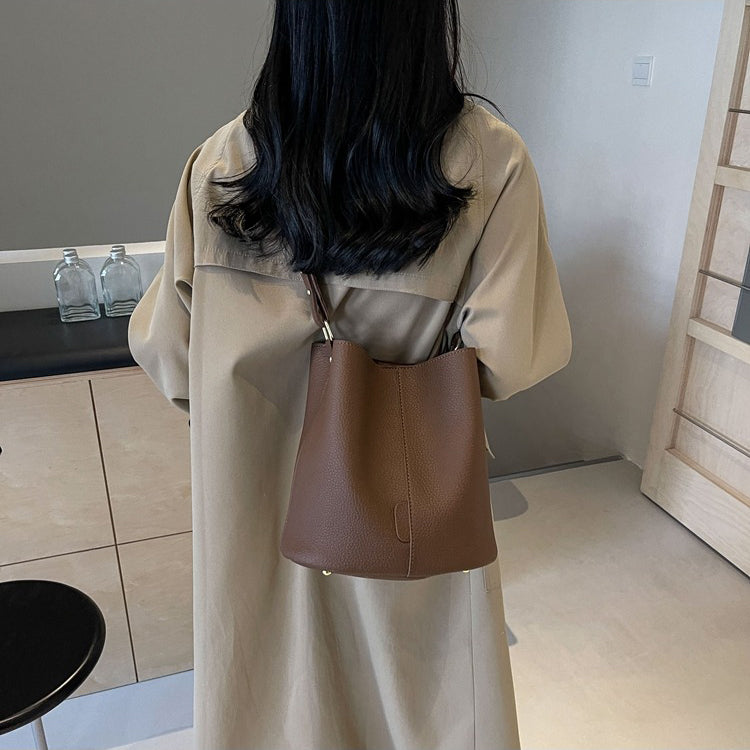 Hanna Bucket Bag