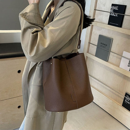 Hanna Bucket Bag