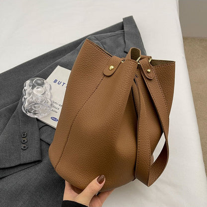 Hanna Bucket Bag