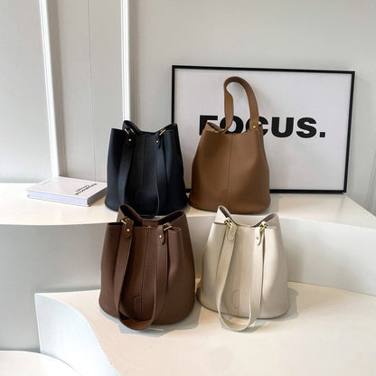 Hanna Bucket Bag